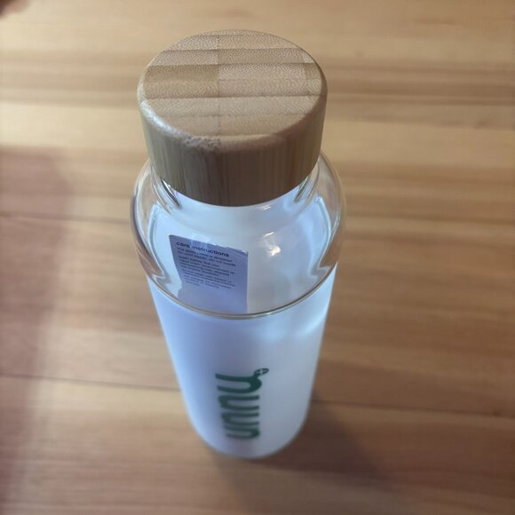 h2go Bali Nuun Silicon Sleeve Glass Bottle - Picture 4 of 8